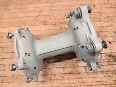 Yamaha YZ250 YZ 250 1999-2008 2001 rueda trasera OEM cubo centro Foto 1 de 4