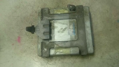 Módulo de control electrónico ECM del motor compatible con 96 MAZDA 626 FSB8 18 881D FSB818881D Foto 1 de 4