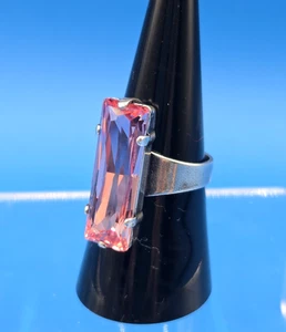 Vintage Silver Large Pink Radiant Cut Rectangle Cocktail Ring Size 7.25 Sizeable - Picture 1 of 9