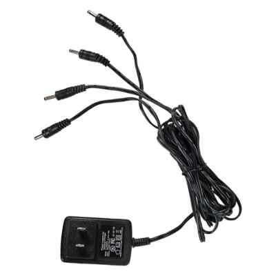 Adaptador de cuatro clavijas para linternas giratorias Foto 1 de 2