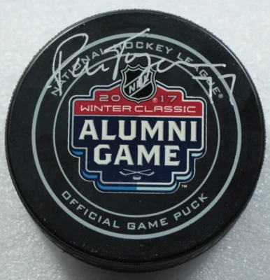 St. Louis Blues Pierre Turgeon 2017 Invierno Clásico Alumno Juego Autografiado Disco Foto 1 de 4