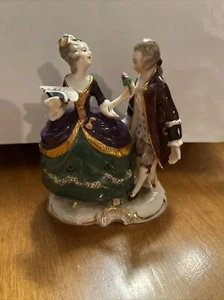 Viktorianisches Paar kleine Figur Mann und Frau mit Fächer zum Tanzen gekleidet. Neuwertig! - Bild 1 von 12