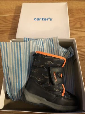 Botas de nieve unisex para niños pequeños Carter’s estampado de dinosaurios NUEVAS no se iluminan talla 6 Foto 1 de 4