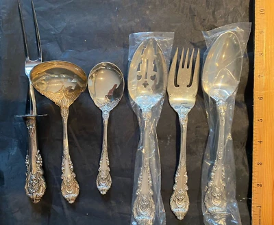 CUBIERTOS ESTERLINA SIR CHRISTOPHER DE WALLACE PUJANDO POR 6 SERVIDORES POR 1 PUJA Foto 1 de 3