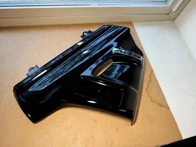 OEM Honda Goldwing LH Front Fender Cover 61112-MCA-S40ZD - Image 1 of 4