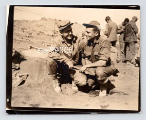 Original WW2 Type-1 USMC IWO JIMA Vintage Photo TWO MARINE CORPS BUDDIES - Picture 1 of 2