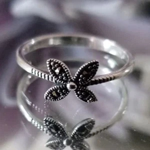 925 Sterling Silber zierliche Blume Markasit Gr. 7 - Bild 1 von 5