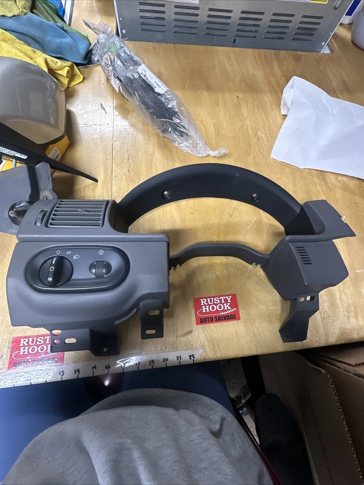 2004 Ford Explorer XLT Instrument Cluster Bezel Trim ID 1L2X78044D70 OEM - Image 1 of 4