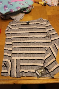 Art Class Girls Sweater sz. 7/8 new - Picture 1 of 1