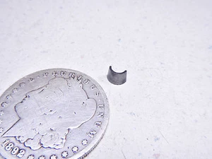 88 KAWASAKI KAF450 B1 MULE 1000 INTAKE/EXHAUST VALVE SPRING KEEPER COTTER LOCK - Picture 1 of 5
