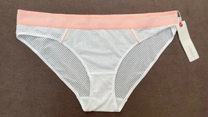 Slip von Esprit Gr.40 weiß- apricot abgesetzt - Bild 1 von 2