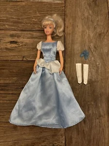 Bambola Barbie Cenerentola Disney Store collezione bambola principessa - Foto 1 di 9