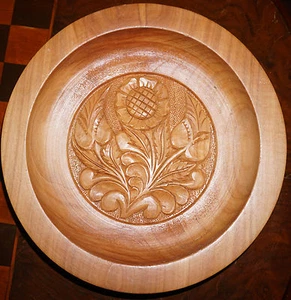 1998-PIATTO ARTIGIANALE IN LEGNO INTAGLIATO-FIRMTO P F- 25 CM-GIRASOLE - Foto 1 di 3