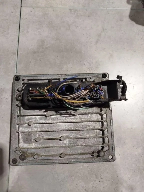 Centralina motore FORD FOCUS II Turnier DA 4M5112A650HF 1.60 Diesel 32005754 - Immagine 1 di 1