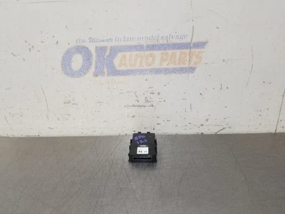 22 2022 LEXUS RX350 NETWORK GATEWAY CONTROL MODULE 8911148132 - Image 1 of 4