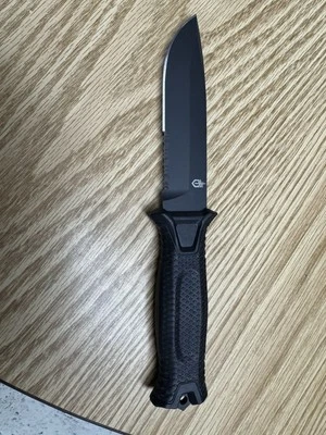 Нож с фиксированным лезвием 1/2 Gerber Strong Arm с ножнами 08721214 - Изображение 1 из 4