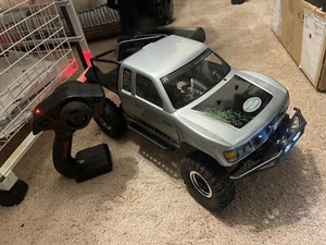 Axial SCX10 Trail Honcho Rock Crawler RC Shelf Queen - Picture 1 of 9