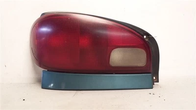 Luz trasera izquierda del conductor para 95-01 SWIFT 96231 Foto 1 de 4