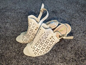 NWOT Dollhouse Cream Platform Wedge Heels Kayley Sandals Women's Sz 8M Shake - Picture 1 of 6
