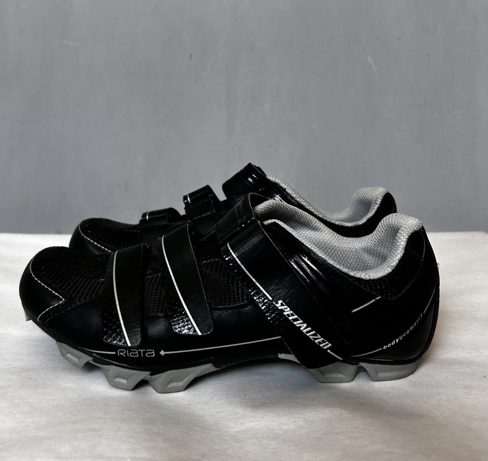 Zapatos de bicicleta de montaña especializados para mujer 38 (US 7) negros y grises Foto 1 de 4