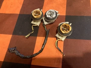 1995-2005 S10 BLAZER BRAVADA JIMMY PASSENGERS TAIL LIGHT SOCKETS OEM Taillight - Picture 1 of 6