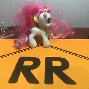 My Little Pony Generation 3 Rainbow Dash I Rainbow Celebration Earth Pony - 2003 - Picture 1 of 6