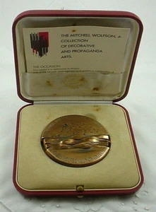 Dekorative und Propagandakunst Miami JORIO VIVARELLI Bildhauermedaille mit Schachtelpapier - Bild 1 von 7