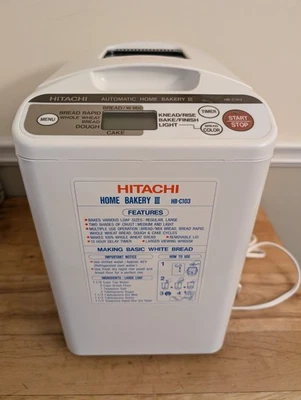 Máquina de pan automática Hitachi HB-C103 Home Bakery III funciona apenas usada  Foto 1 de 4