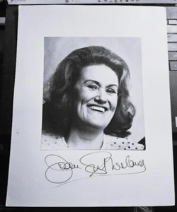 Joan Sutherland - SIGNIERTES 8x7 Foto beigefügt auf 11x14 Hintergrund m. Signatur - Bild 1 von 4