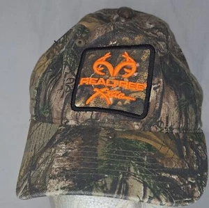 Realtree Camo Trucker Snapback Hat Cap Forrest Woods Hunting Hunter Outdoors - Picture 1 of 3