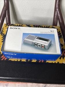 🔶️RAR 1982 SONY MICROCASSETTE-CORDER M-7 Walkman Cassette Tape Diktiergerät Neu - Bild 1 von 9