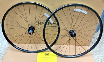 Juego de ruedas STANS CREST 650b/27,5 eje pasante CL para tubeless, despegue bicicleta nueva Foto 1 de 4