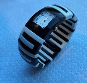 Joan Rivers Black & White Fashion Watch - Needs Battery - Picture 1 of 6