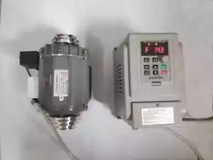 1Set 220V Motor mit 1Set VFD (Frequenzumrichter) passend für Uhrmacherdrehbank - Bild 1 von 2