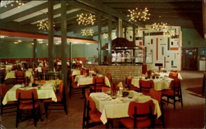 Austin,TX Master Villa Capri Motor Hotel Restaurant Travis County Texas Postcard - Picture 1 of 2