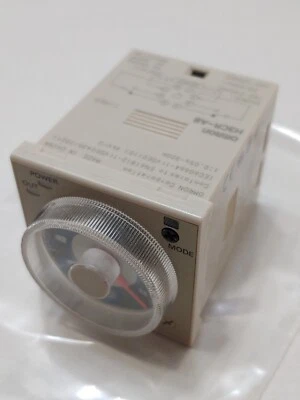  OMRON H3CR-A8 Timer Relay 8-pin Source 100-240VAC 100-125VDC CONTACT 5A 250VAC - Image 1 of 3