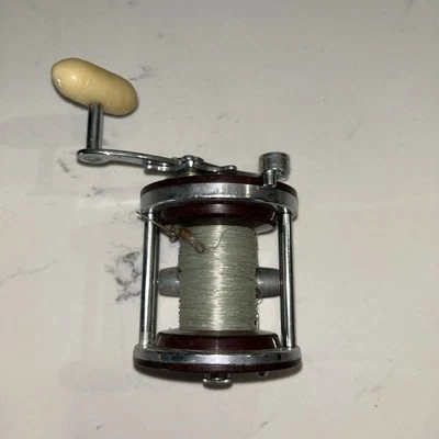 Carretes vintage Penn BEACHMASTER No. Carrete de pesca convencional 500 Foto 1 de 3