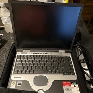 COMPAQ PRESARIO 900 Laptop Windows Black - Tested & Working! With Case - Picture 1 of 10