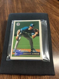1996 Topps Baseball Toronto Blue Jays Team Set - Picture 1 of 1