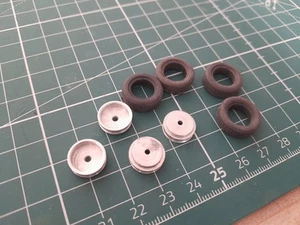 4x 1/43rd scale Rubber Car Tyres With Wheels Model Cars Minichamps Brumm - Picture 1 of 13