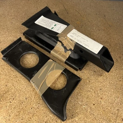 JAGUAR DAIMLER PONTO DE ELEVAÇÃO TRASEIRO DIREITO SERVE MK2 250 V8 MRK19RH - Imagem 1 de 4