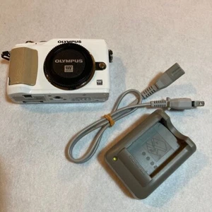 OLYMPUS PEN E-PL2 12.3MP mirrorless camera body white w/Charger From Japan Fedex - Picture 1 of 17