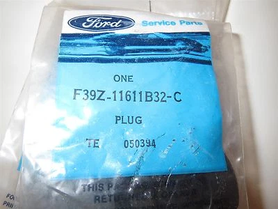 Nuevo de Lote Antiguo 1993 1994 1995 1996 Ford F150 y LIGHTNING CINTURÓN DE SEGURIDAD MALETERO TAPÓN NUEVO OEM Foto 1 de 2