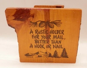 Vintage Legno "Porta Rustico per la Tua Posta" Alberi del Mistero Souvenir Legno - Foto 1 di 2