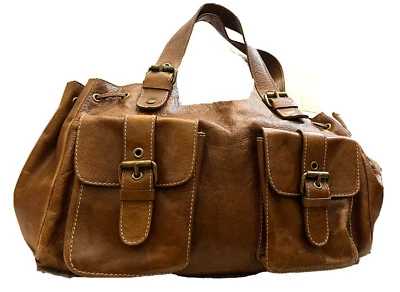 BOLSO DE MANO UNISA SATCHEL CUERO MARRÓN BOLSILLOS DELANTEROS Y TRASEROS Foto 1 de 4