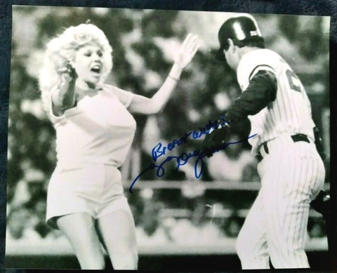 MORGANNA ROBERTS AKA THE KISSING BANDIT SIGNED AUTOGRAPH 8X10 PHOTO RARE SKETCH Cover