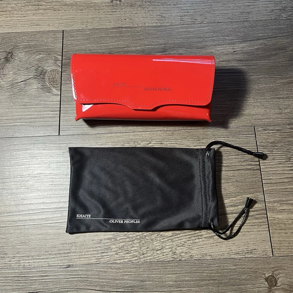 Estuche para gafas de sol Khaite Oliver Peoples rojo cierre magnético bolsa suave Foto 1 de 4