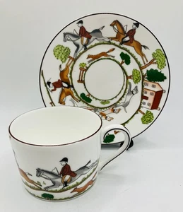 Stunning Wedgwood Hunting Scenes Duo Cup & Saucer - Excellent Condition - Picture 1 of 14