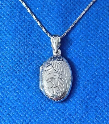 Sterling Silver Engraved Oval Locket With Sterling Silver Chain 925 - Image 1 of 4