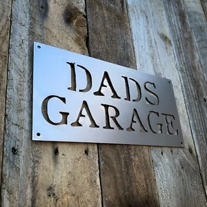 DADS GARAGE WALL SIGN PLAQUE STEEL HOME MAN CAVE DAD FATHERS DAY DECOR GIFT - Picture 1 of 4